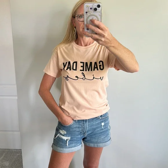 ‘Game Day Vibes’ Short Sleeve Graphic Tee - Picture 1 of 7